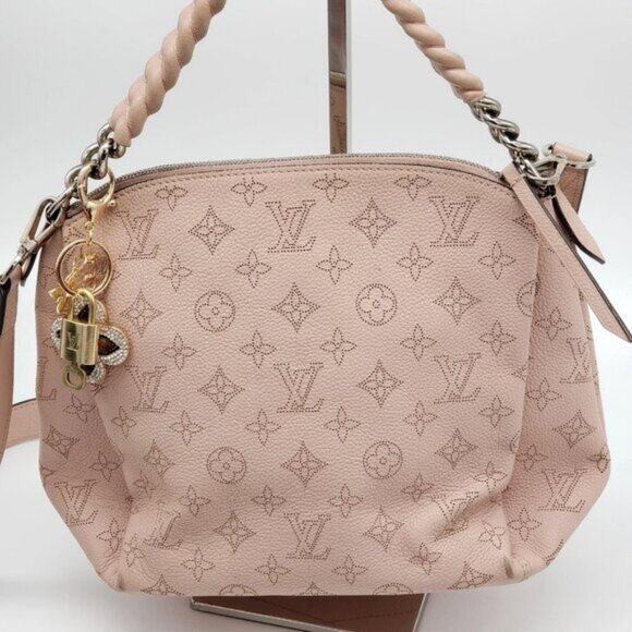 Authentic Louis Vuitton GoldLock & Key with Unbranded Clover Flower Charm - Picture 10 of 10